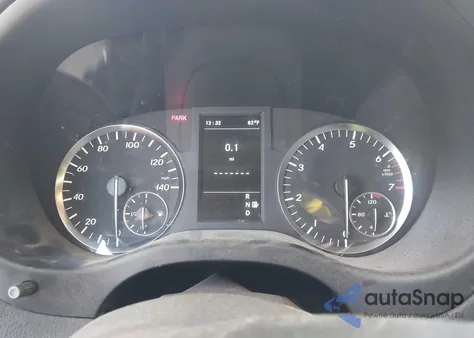 2016 Mercedes-Benz Metris z USA, uszkodzony, nr VIN WD3PG2EA9G3079940